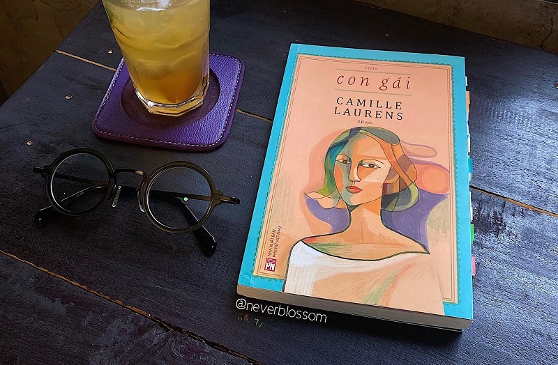 Review sách Con gái - Camille Laurens