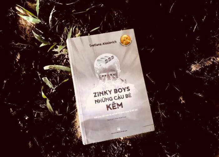 Review sách Zinky Boys Những cậu bé Kẽm