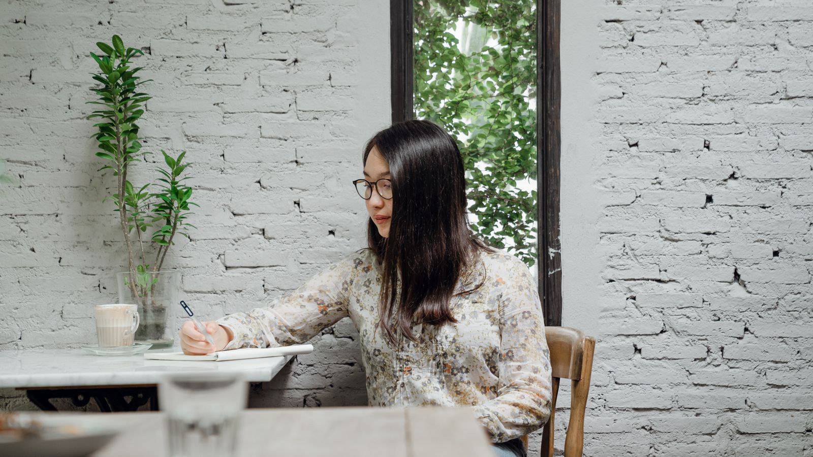 Vì sao người mới đi làm nên đọc sách kỹ năng
